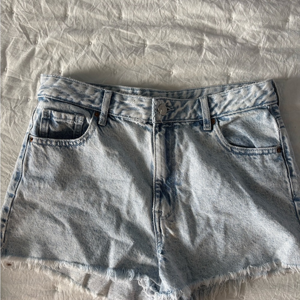 Pacsun Light Wash Denim Shorts size 28